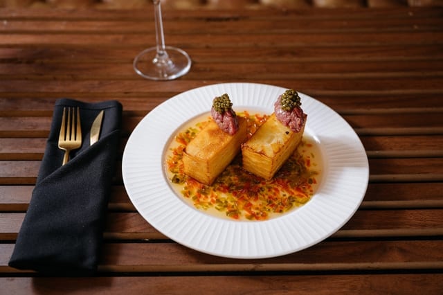 PAVE POTATO WITH CAVIAR.
