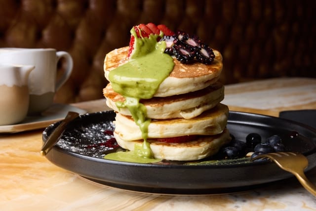 FLUFFY PISTACHIO PANCAKE.