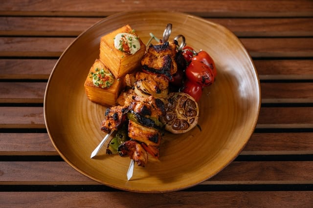 CHICKEN SKEWERS (LUNCH).