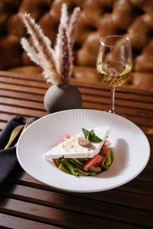 HEIRLOOM GREEK SALAD (LUNCH).