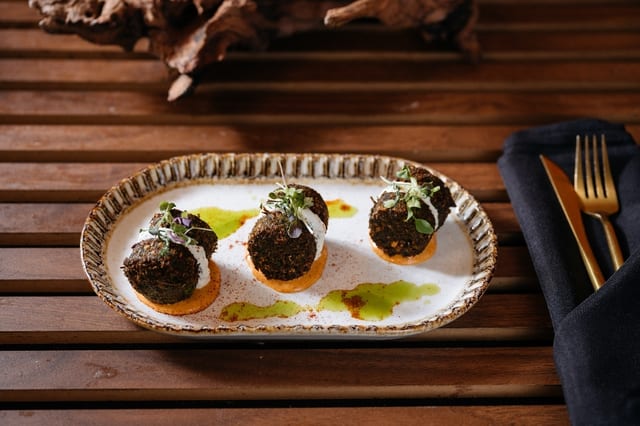 MACARON FALAFEL (LUNCH).