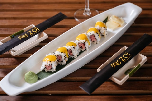 TUNA MANGO ROLL.